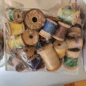 Vintage wooden 45 thread spools
